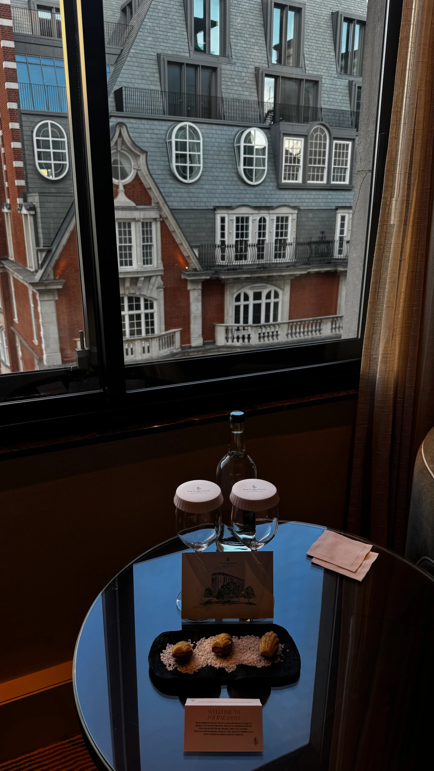 Four Seasons Hotel London at Park Lane — 1 of 6